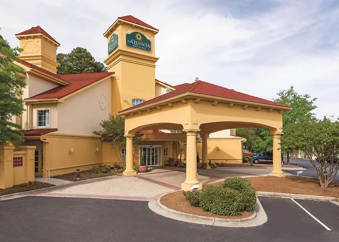 La Quinta Inn & Suites By Wyndham University Area Chapel Hill